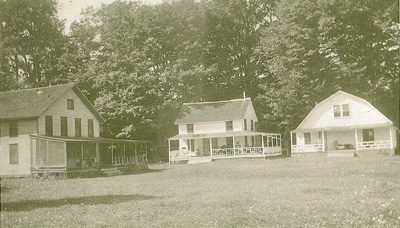 http://www.sprongsbluff.com/Gaylord Curtiss Cottages